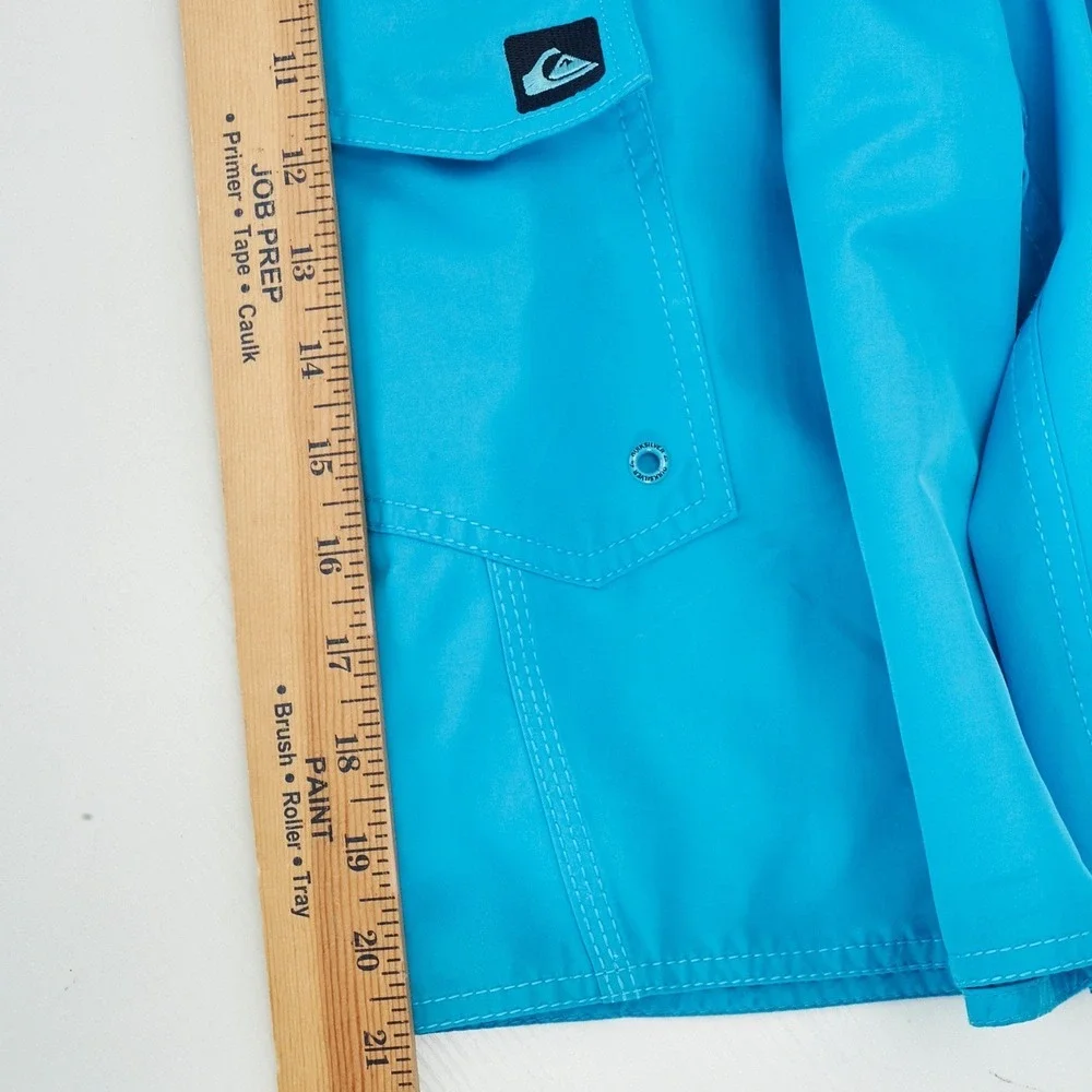 Quiksilver Lightweight Board Shorts Men's 32 Cyan Blue two Cargo Pockets Lace Up